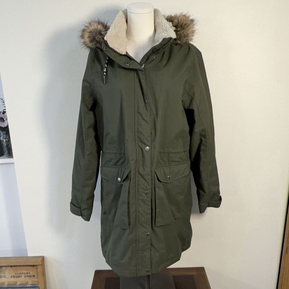 Eddie Bauer Women's Green Parka Jacket Size L Hooded Faux Fur WeatherEdge Lined